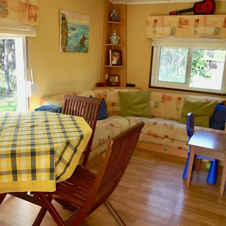 بيت للعطل Cliffside Cabin